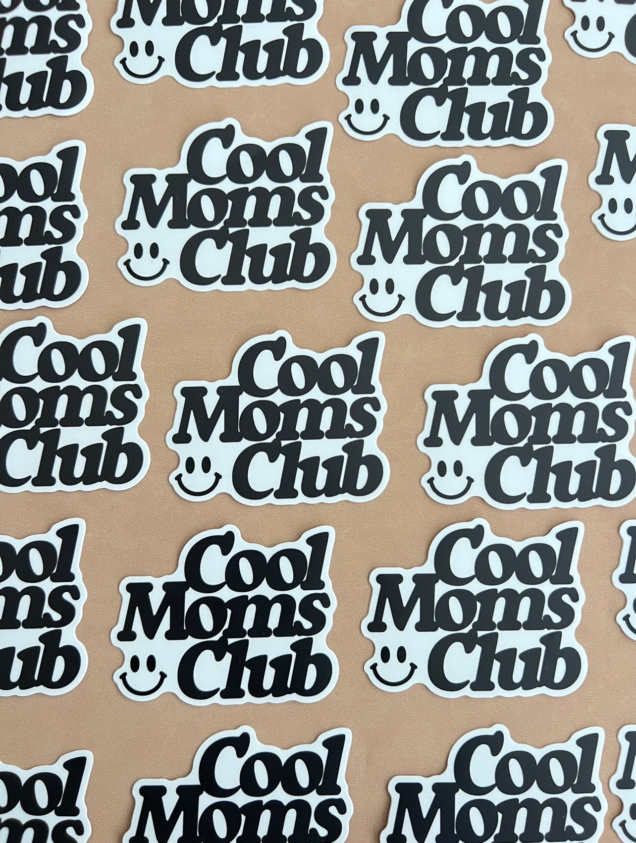 COOL MOMS CLUB STICKER