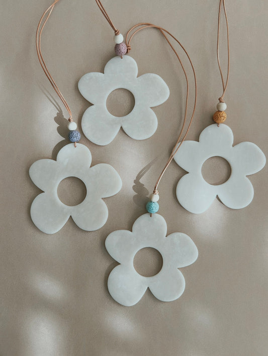 FLOWER ESSENTIAL OIL DIFFUSER