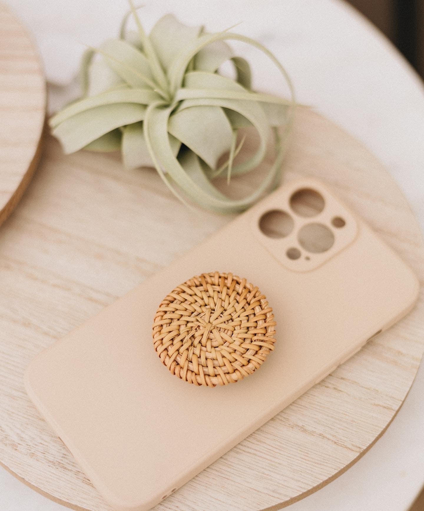 Rattan Phone Grip