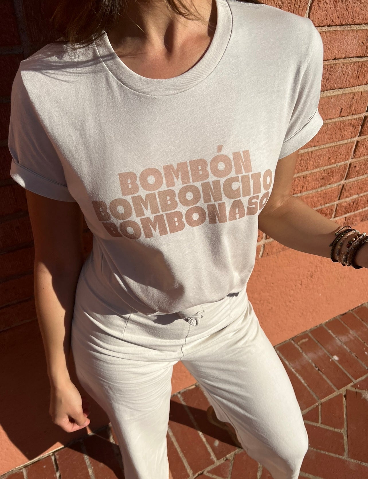 BOMBÓN TEE