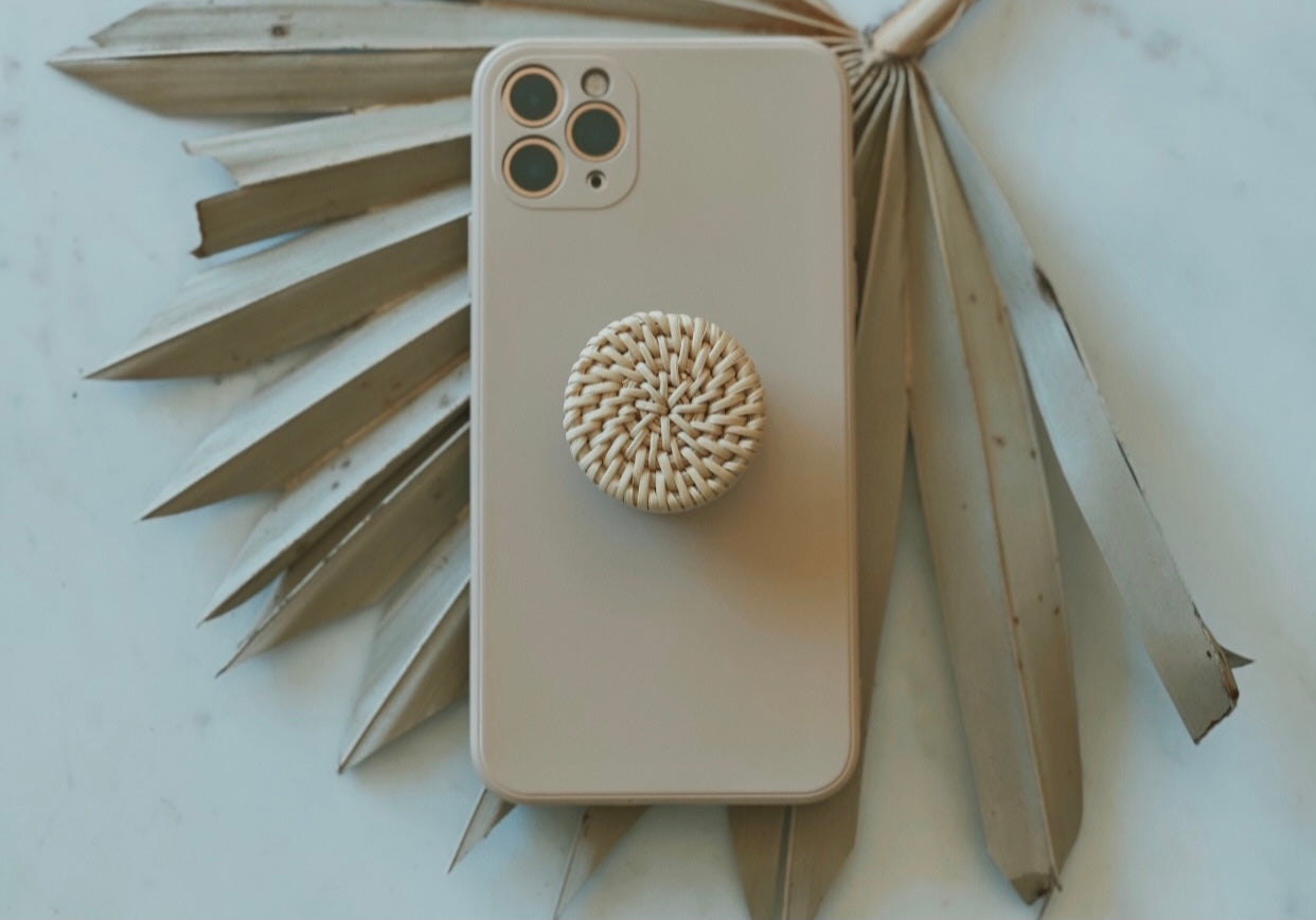 Rattan Phone Grip