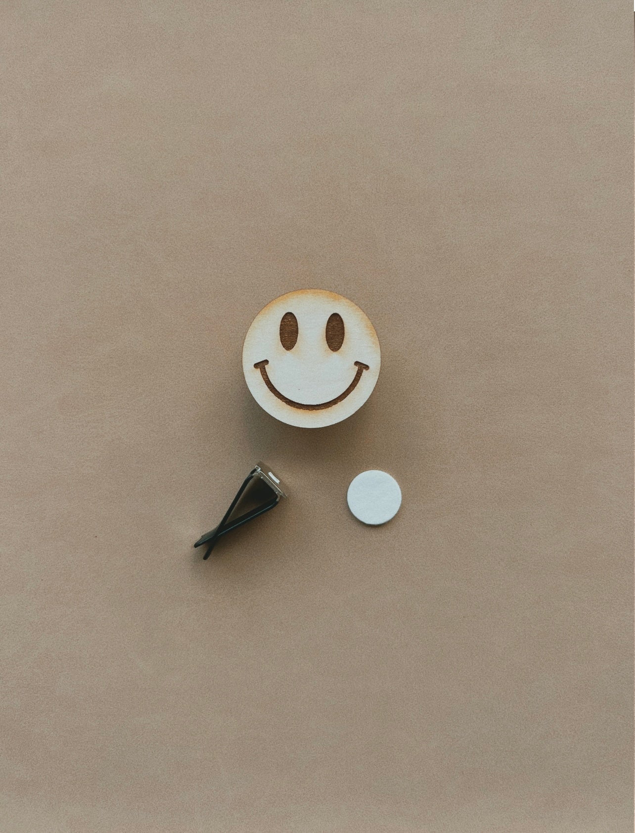 HAPPY FACE ESSENTIAL OIL DIFFUSER